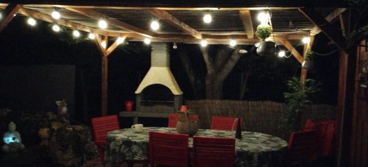 Gite En Pierre Le Paradis Parc Cloture Jacuzzi 5 Places Piscine Au Perigord Pourpre 9Km De Bergerac Saint-Aubin-de-Lanquais Εξωτερικό φωτογραφία
