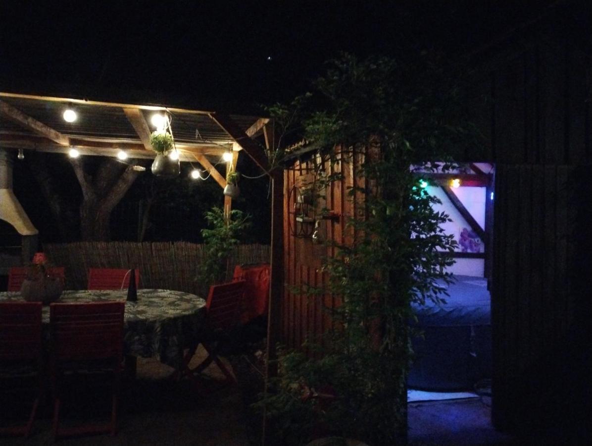 Gite En Pierre Le Paradis Parc Cloture Jacuzzi 5 Places Piscine Au Perigord Pourpre 9Km De Bergerac Saint-Aubin-de-Lanquais Εξωτερικό φωτογραφία
